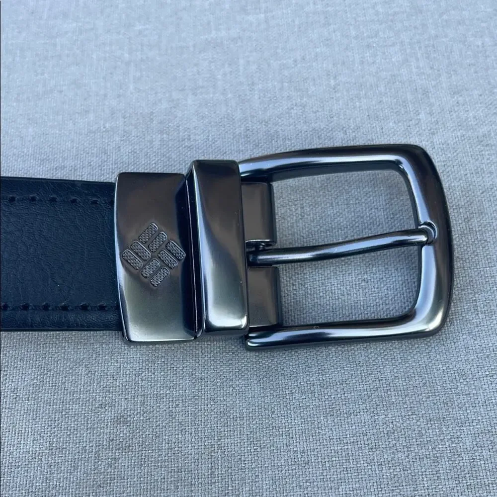 Columbia black leather belt with silver buckle Size 42